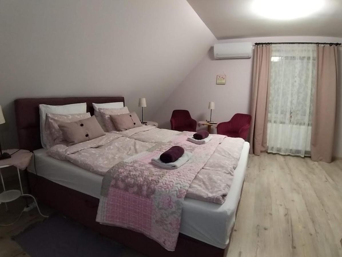 Apartments For Rent Near Budapest Etyek Exterior photo