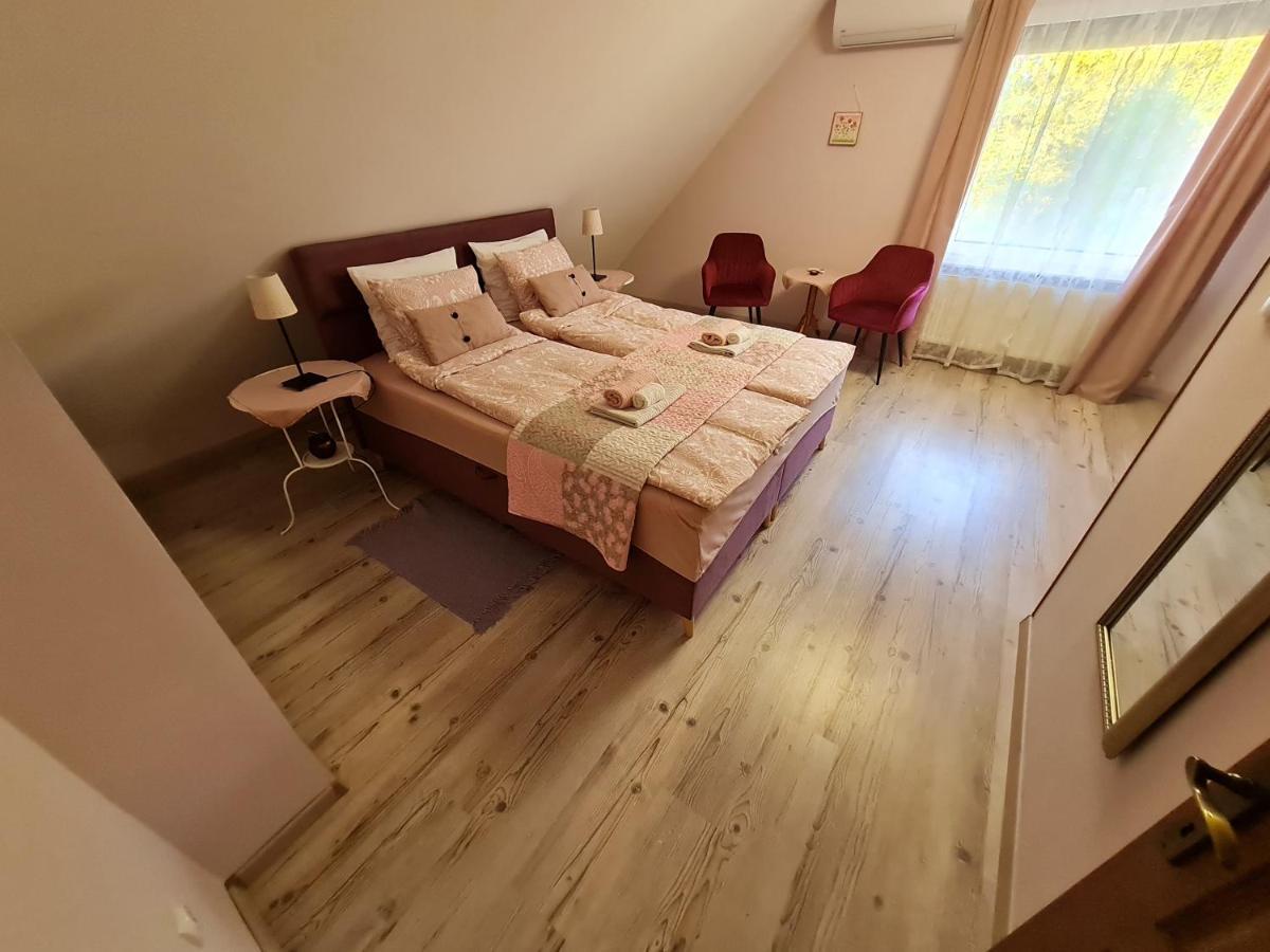 Apartments For Rent Near Budapest Etyek Exterior photo