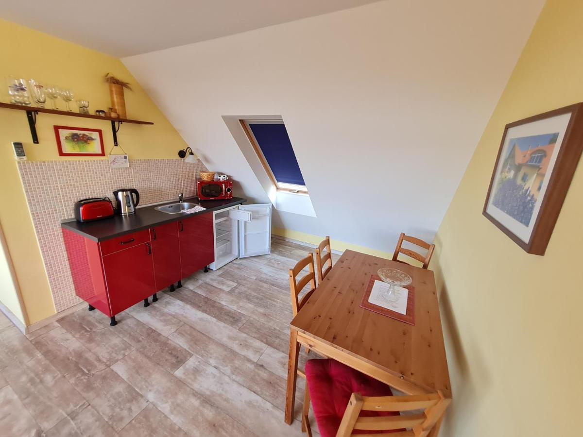 Apartments For Rent Near Budapest Etyek Exterior photo