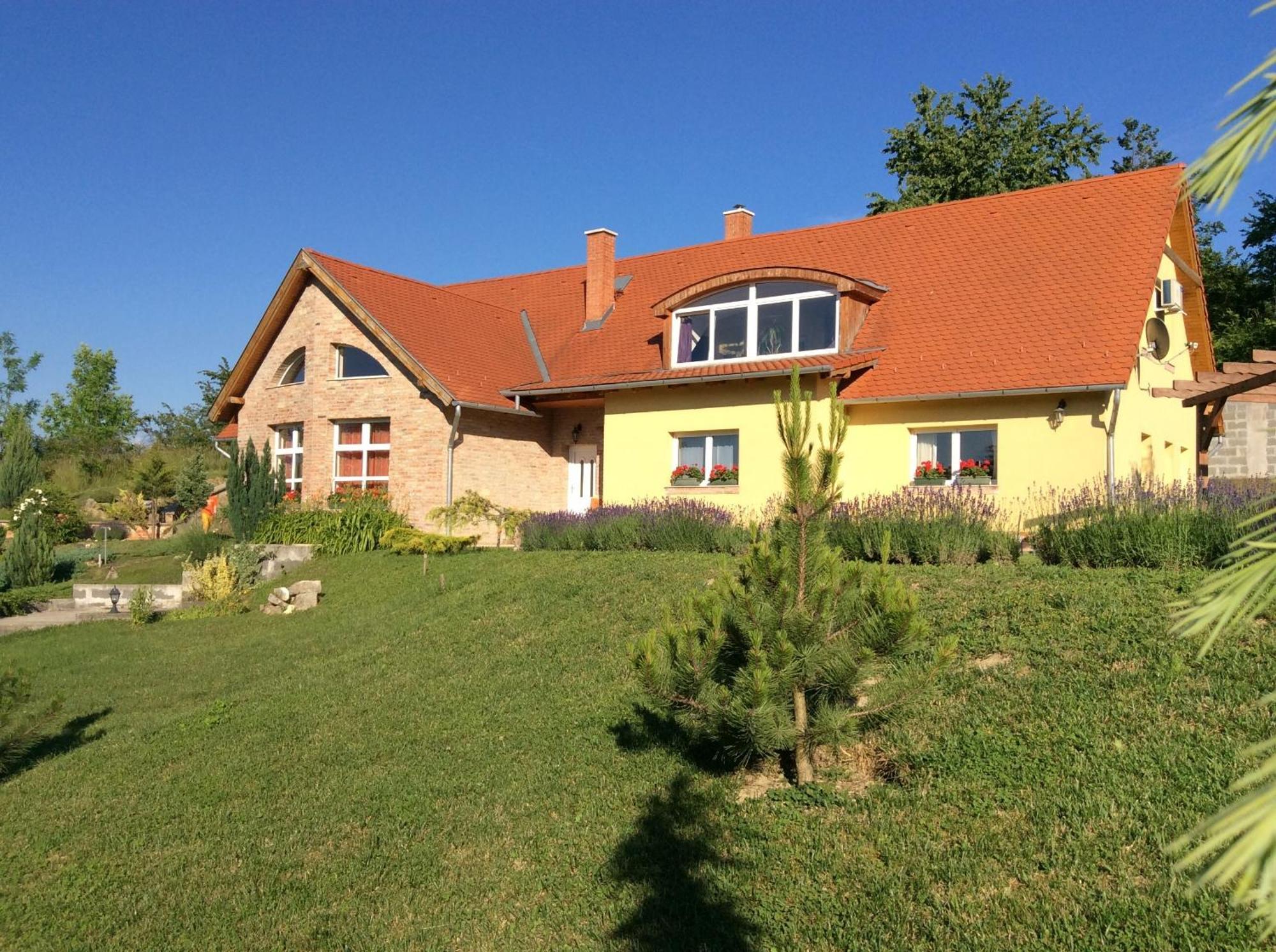 Apartments For Rent Near Budapest Etyek Exterior photo